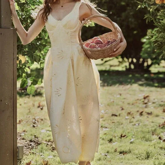 Light Yellow Elegant Women's Sweetheart Neck Drop-waist Sleeveless Midi Dress - Picture 3 of 7